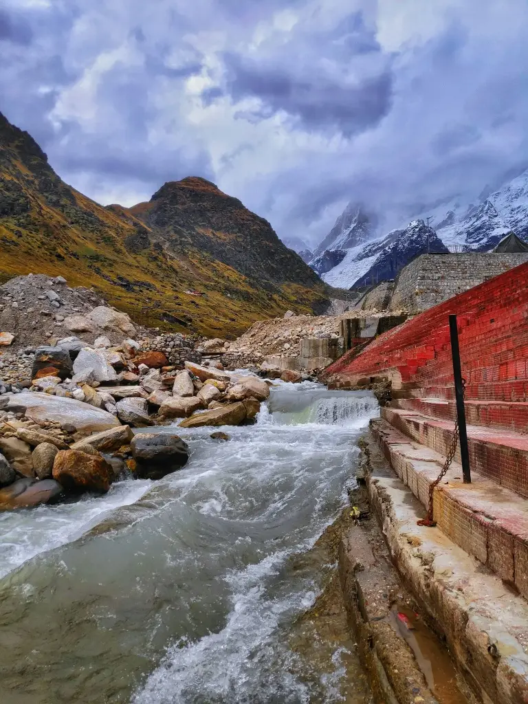 Hospitor : The Pilgrim Peaks : Char Dham Yatra