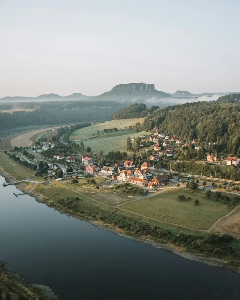 Hospitor : Grand Essence of Europe