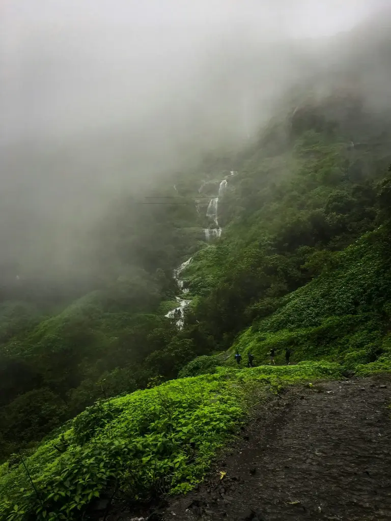 Hospitor : Lonavala DriveScape  – Maharashtra Getaway : India