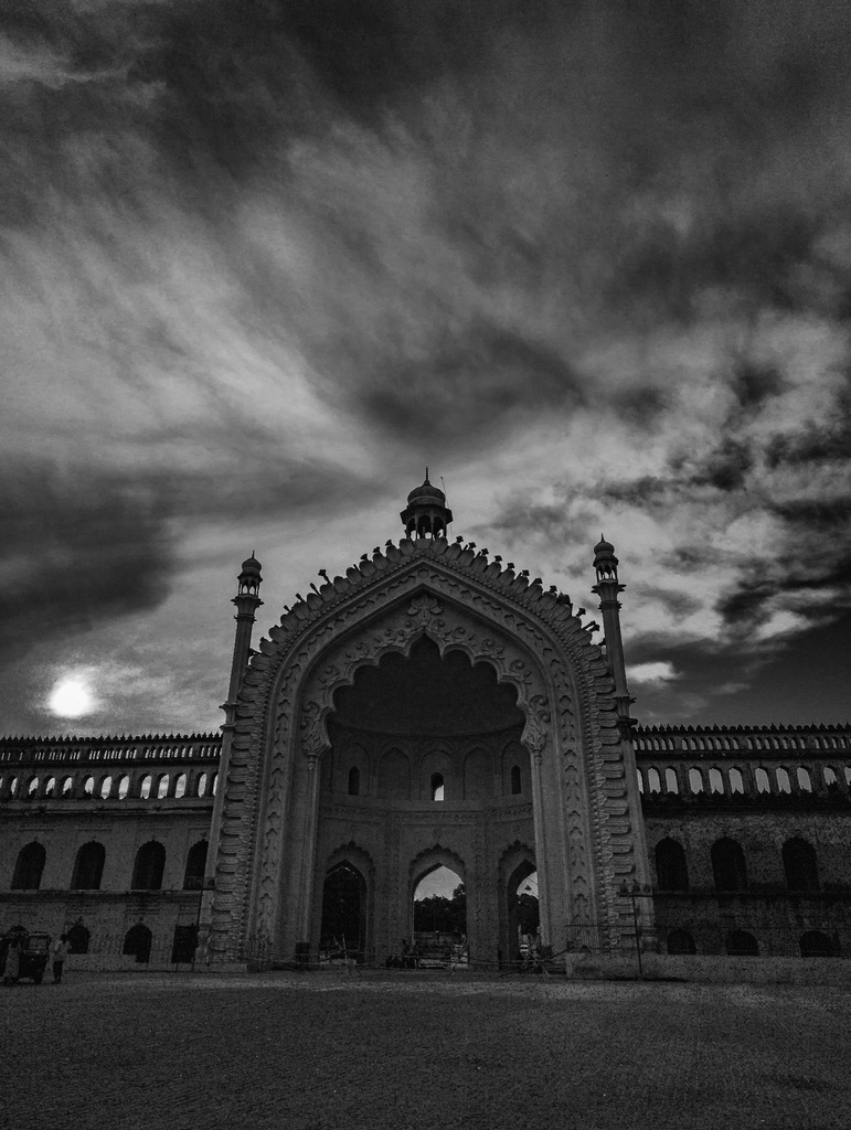 Hospitor : Divine Uttar Pradesh Tour : Lucknow : Ayodhya : Prayagraj : Varanasi 