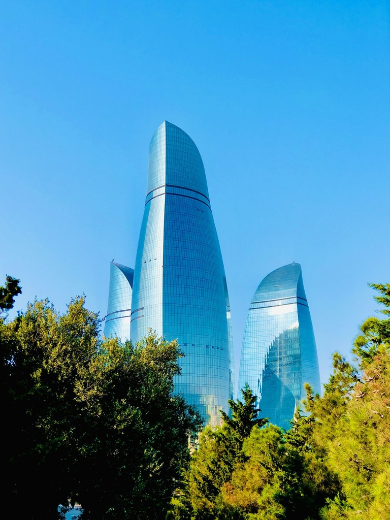Hospitor : Delve into Baku : Premium Azerbaijan 