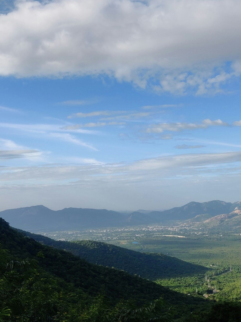 Hospitor : Deluxe Trails of Pondicherry : Chennai : Tirupati : India