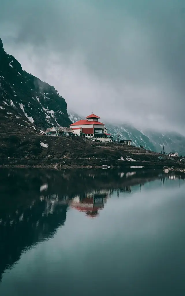 Hospitor : Northeast Premium Trail : Gangtok : Lachung : Pelling : Darjeeling : India 