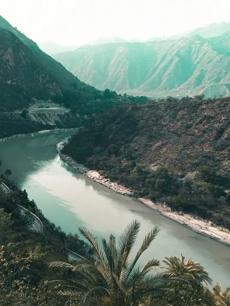 Hospitor : Himachal Odyssey : Shimla : Manali : Dharamshala : Dalhousie : Amritsar : Chandigarh : Deluxe India 