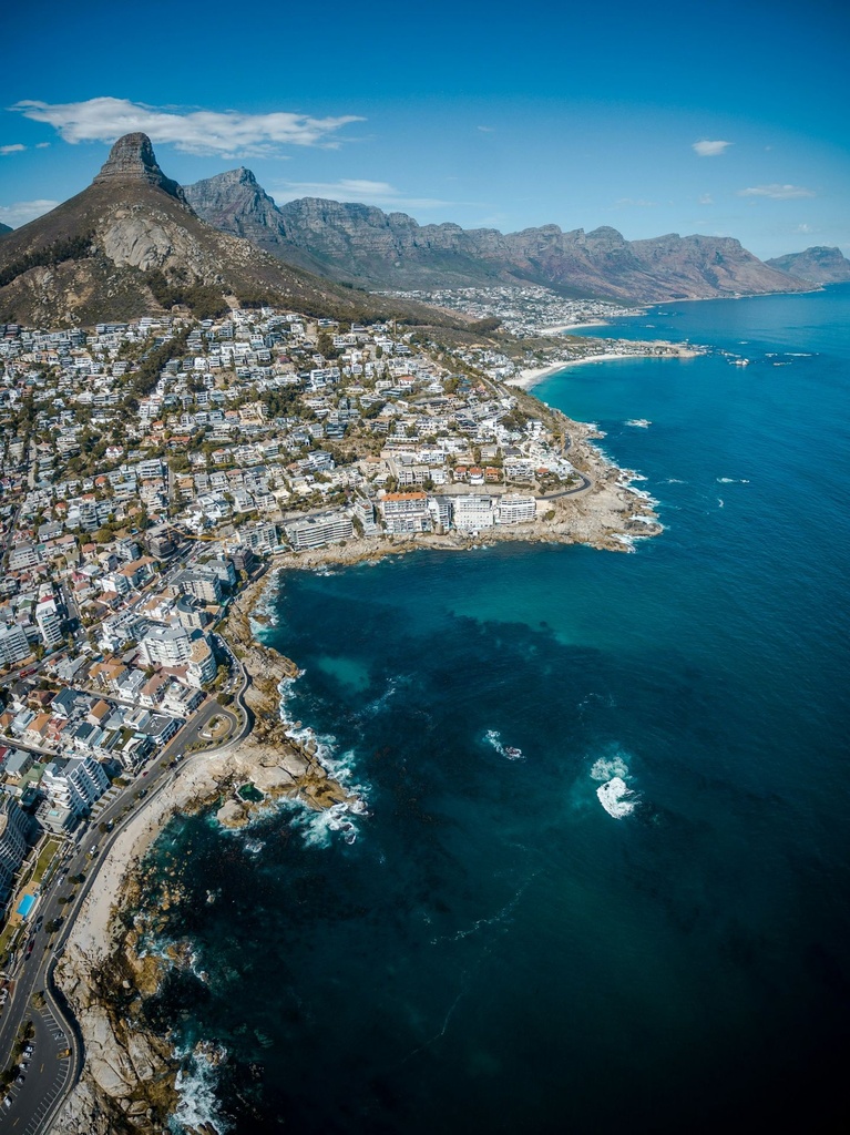 Hospitor : Premium Kruger in South Africa : Cape Town : Oudtshoorn : Knysna : Sun City : Johannesburg  