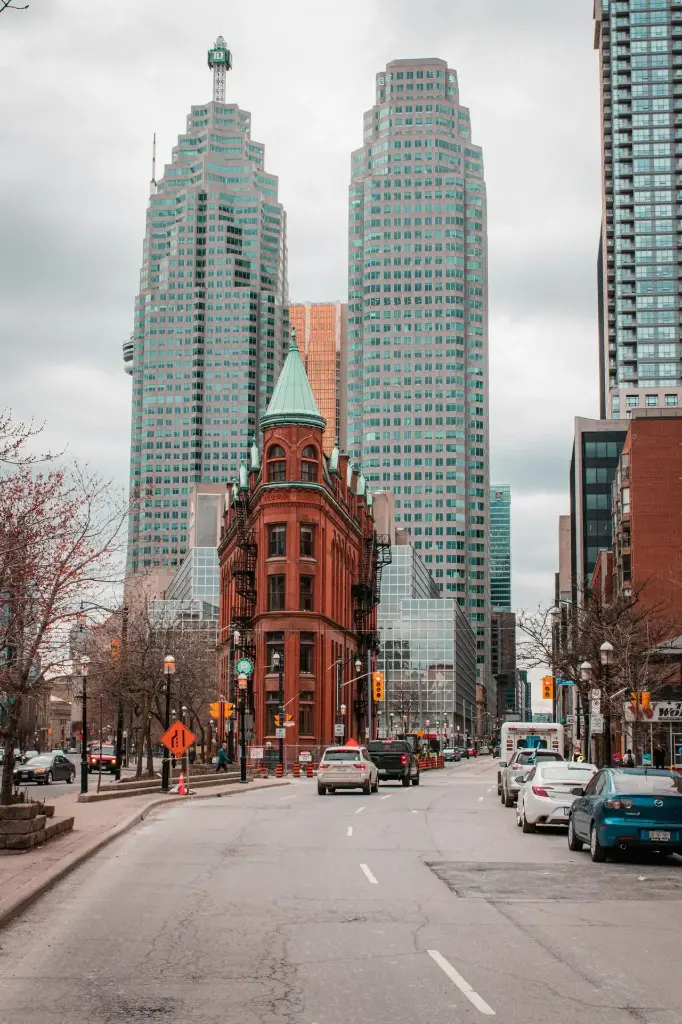 Hospitor : East To West Iconic US : Canada : United States Of America