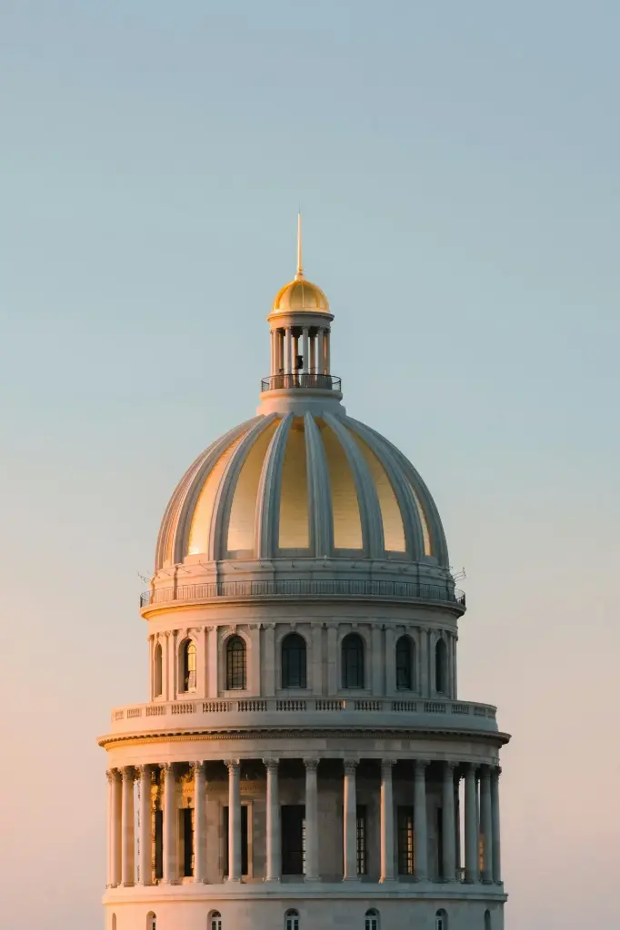 Hospitor : Two Cultures, One Journey : Cuba & Mexico (1, 0, 0, 0)