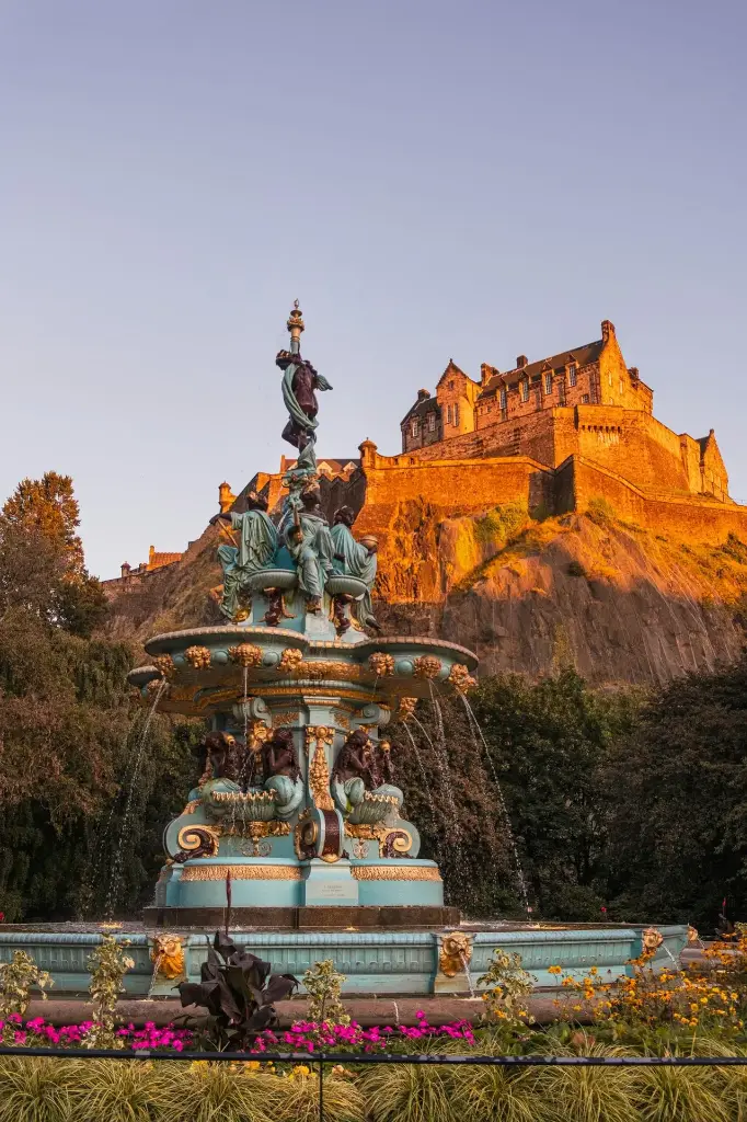Hospitor : Castles, Celts & the Capital of : Scotland : Ireland : London