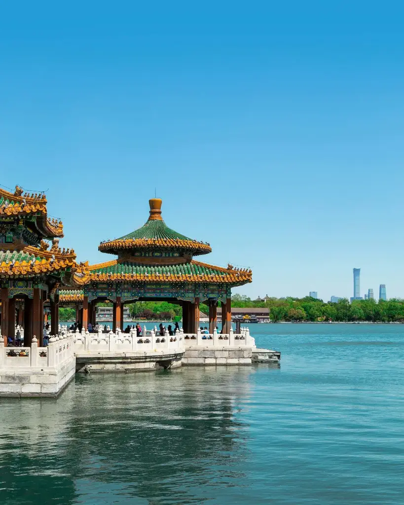 Hospitor : North to South China: A Journey of Timeless Contrast