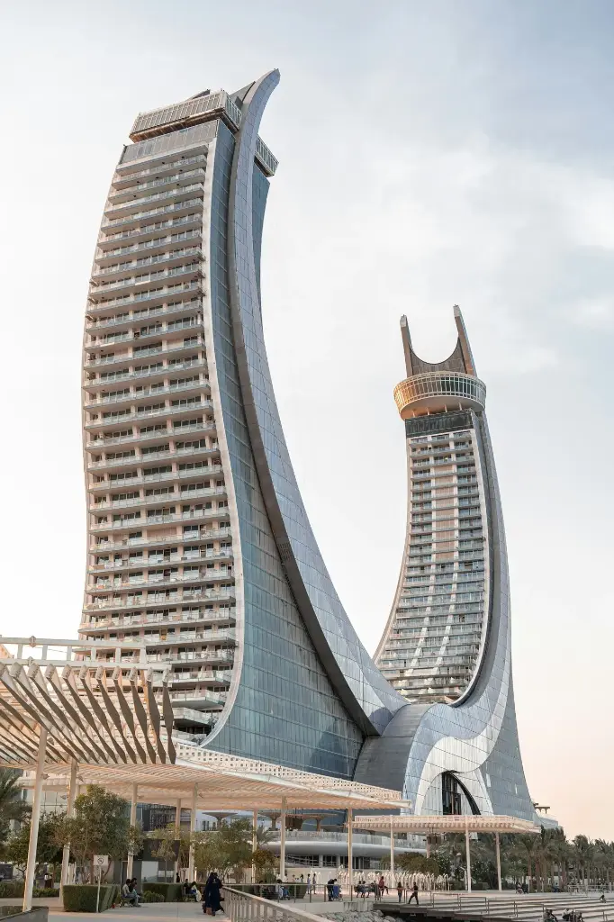 Hospitor : Gulf Reverie: From Dunes to Diamonds : BAHRAIN : QATAR : SAUDI ARABIA : UNITED ARAB EMIRATES