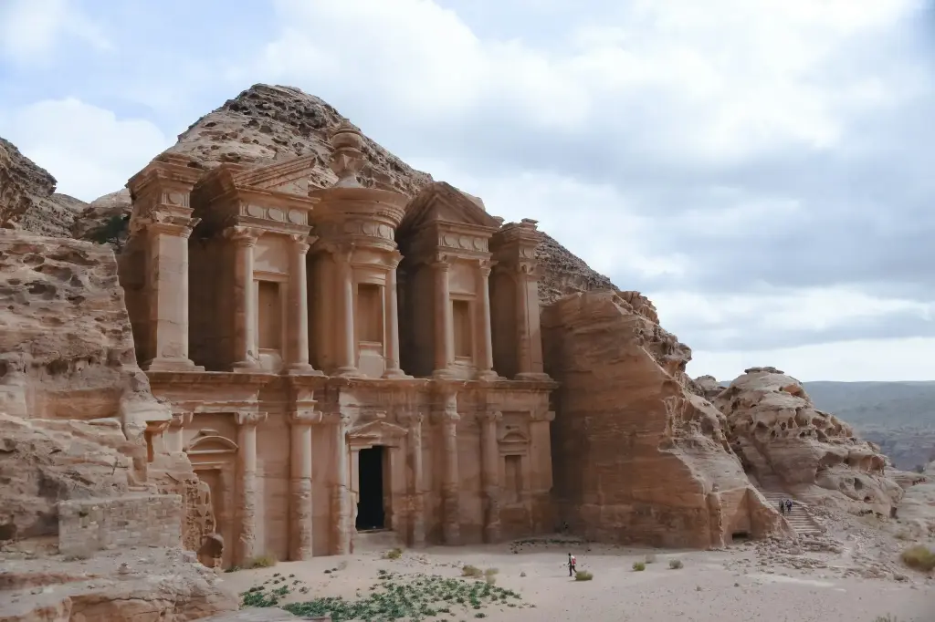 Hospitor : Desert Kingdoms & Nile Legends : EGYPT : ISRAEL : JORDAN : SAUDI ARABIA