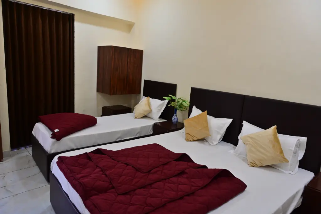 Three Person Room