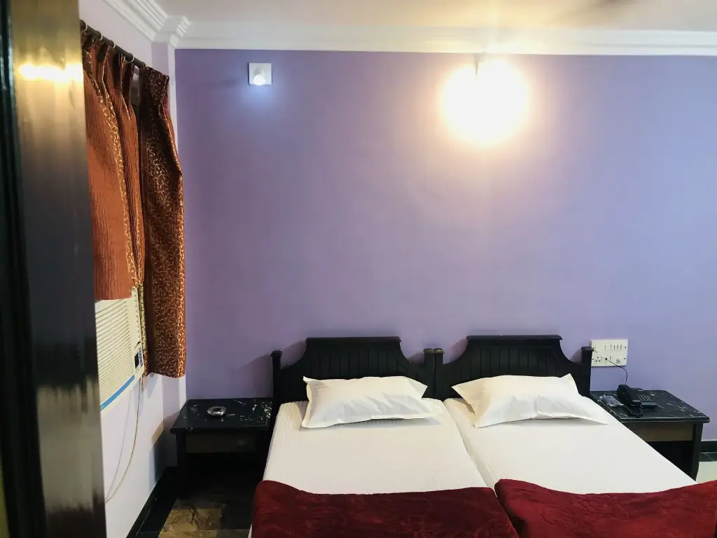 Double Bed Room (1, 0)