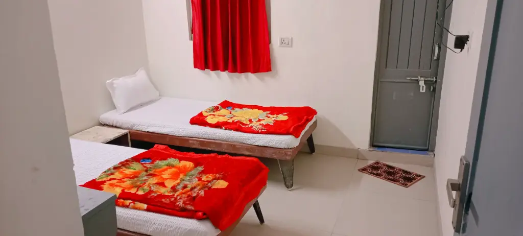 Double Bed Room - Hotel Vintage (1, 0)