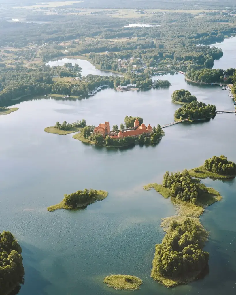 Hospitor : Pearls of Poland & the Baltic Capitals : ESTONIA : FINLAND : LATVIA : LITHUANIA : POLAND : SWEDEN 