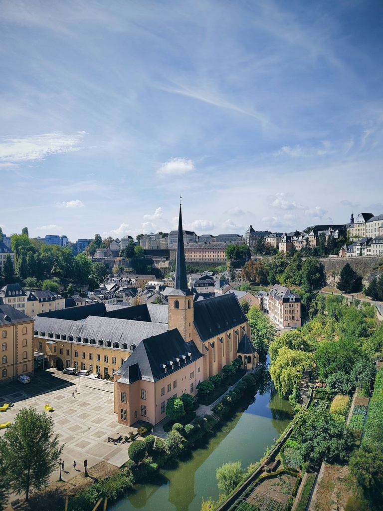 Hospitor : Castles & Chocolates: Alsace to the Alps : FRANCE : GERMANY : LUXEMBOURG : SWITZERLAND 