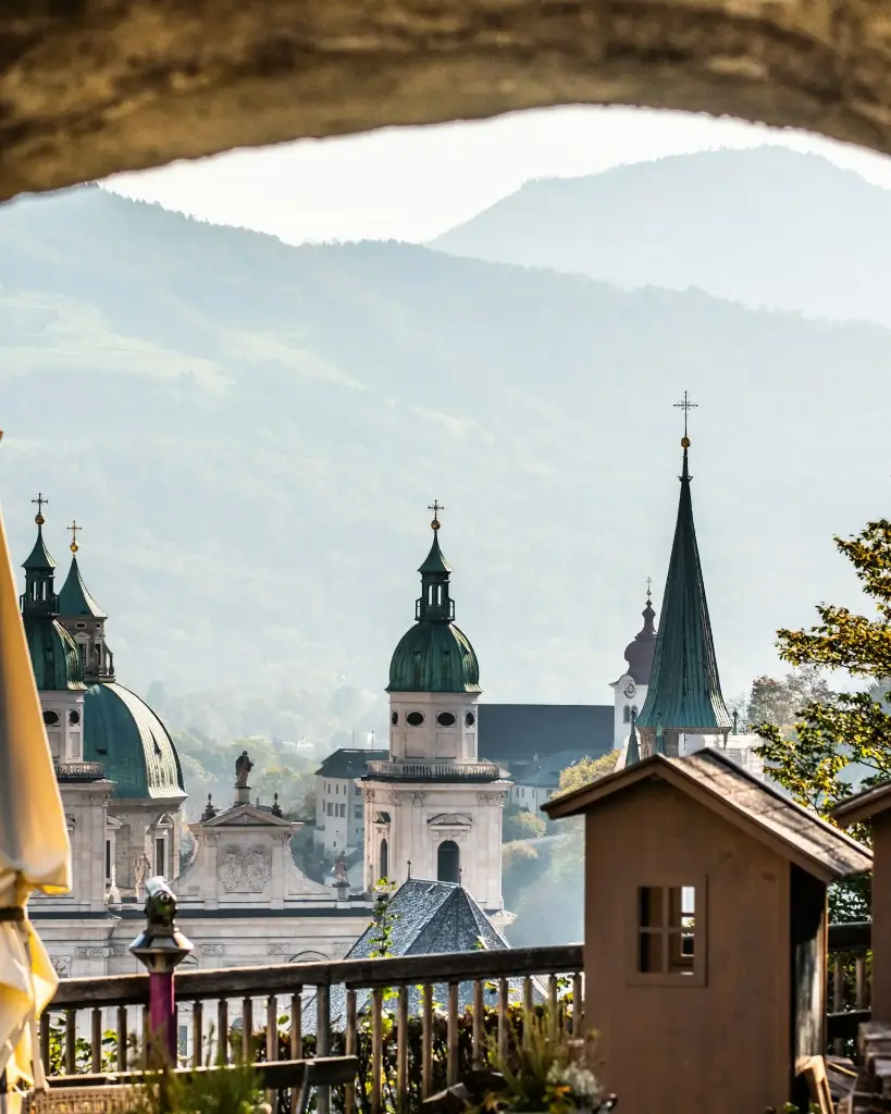 Hospitor : From Waltz to Waterside : AUSTRIA : HUNGARY
