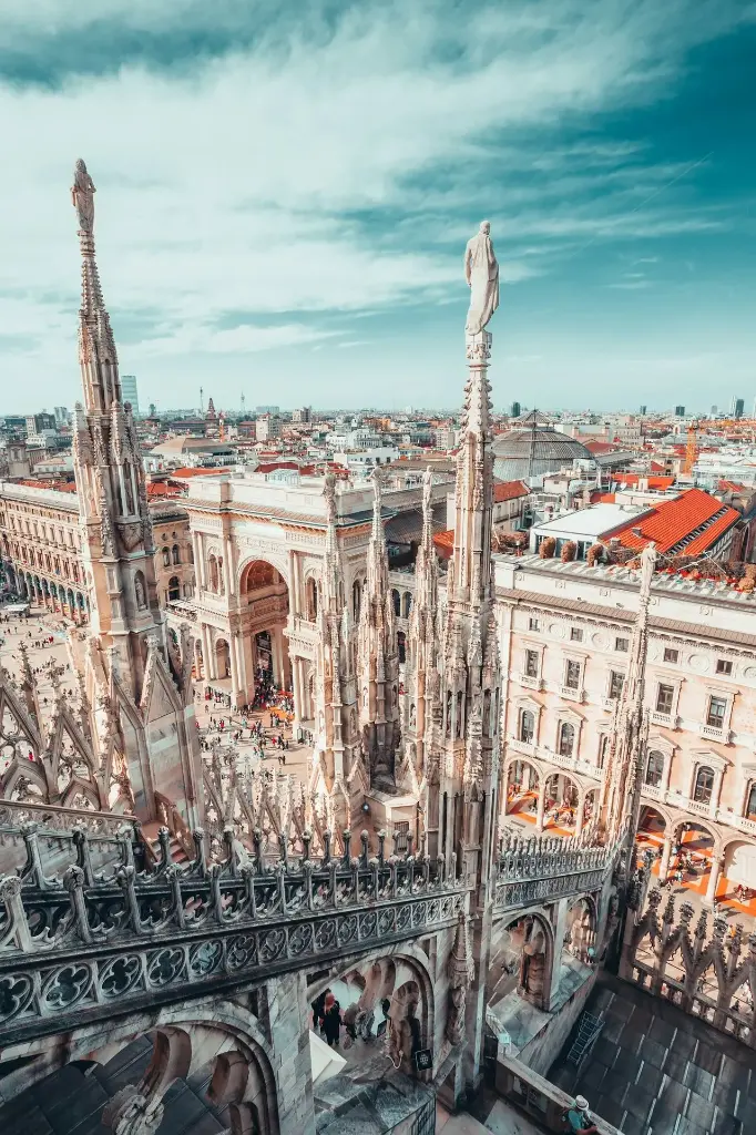 Hospitor : From Ancient Rome to Modern Milan : Italy