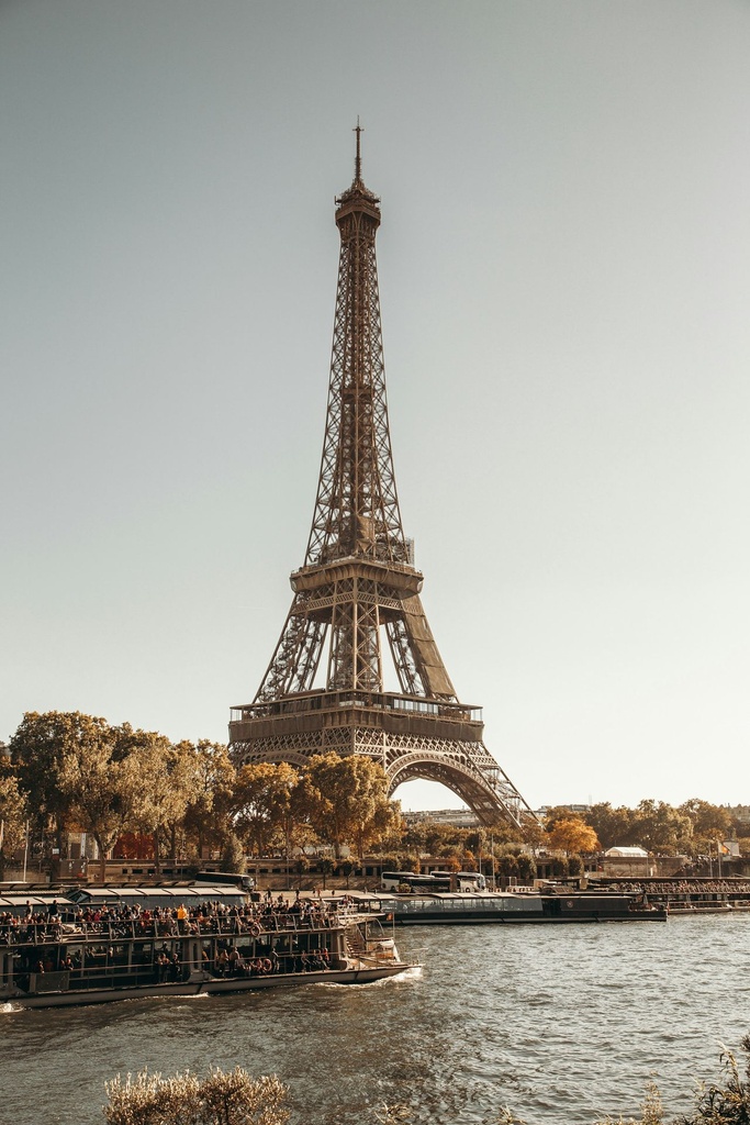 Hospitor : Deluxe Rhine Escape (Balcony) : FRANCE : GERMANY : NETHERLANDS