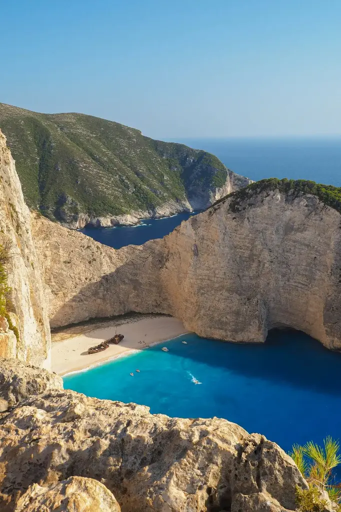 Hospitor : From Rhodes to the Roots of Greece 