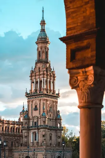 Hospitor : Simply Spain : Madrid : Granada : Seville : Barcelona