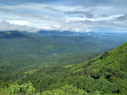 Hospitor : Deluxe South : Banglore : Mysore : Coorg : Ooty : India 
