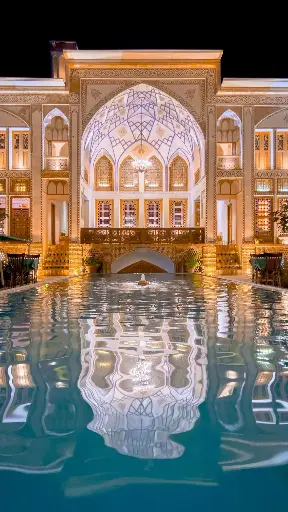 Hospitor : Timeless Iran : Capitals of Culture & Kings